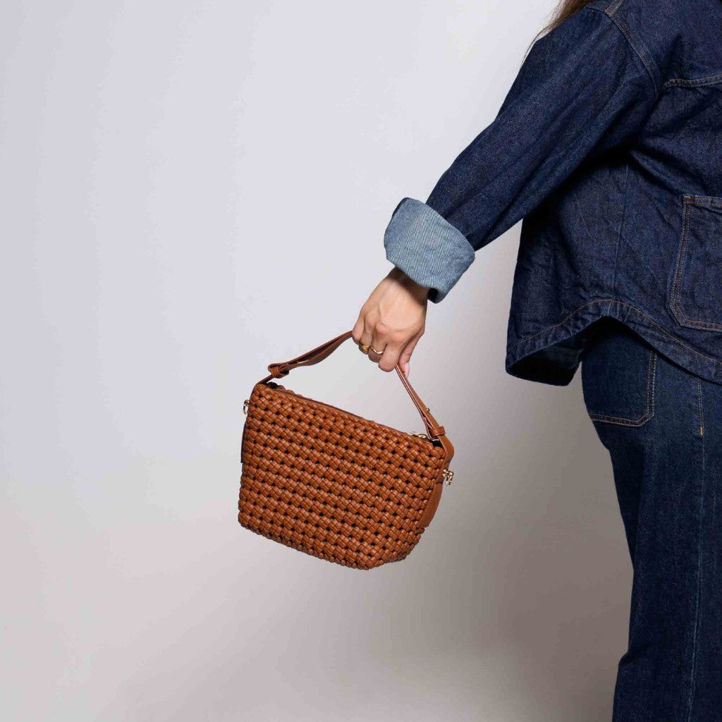 Charlotte Handgeknotet Camel