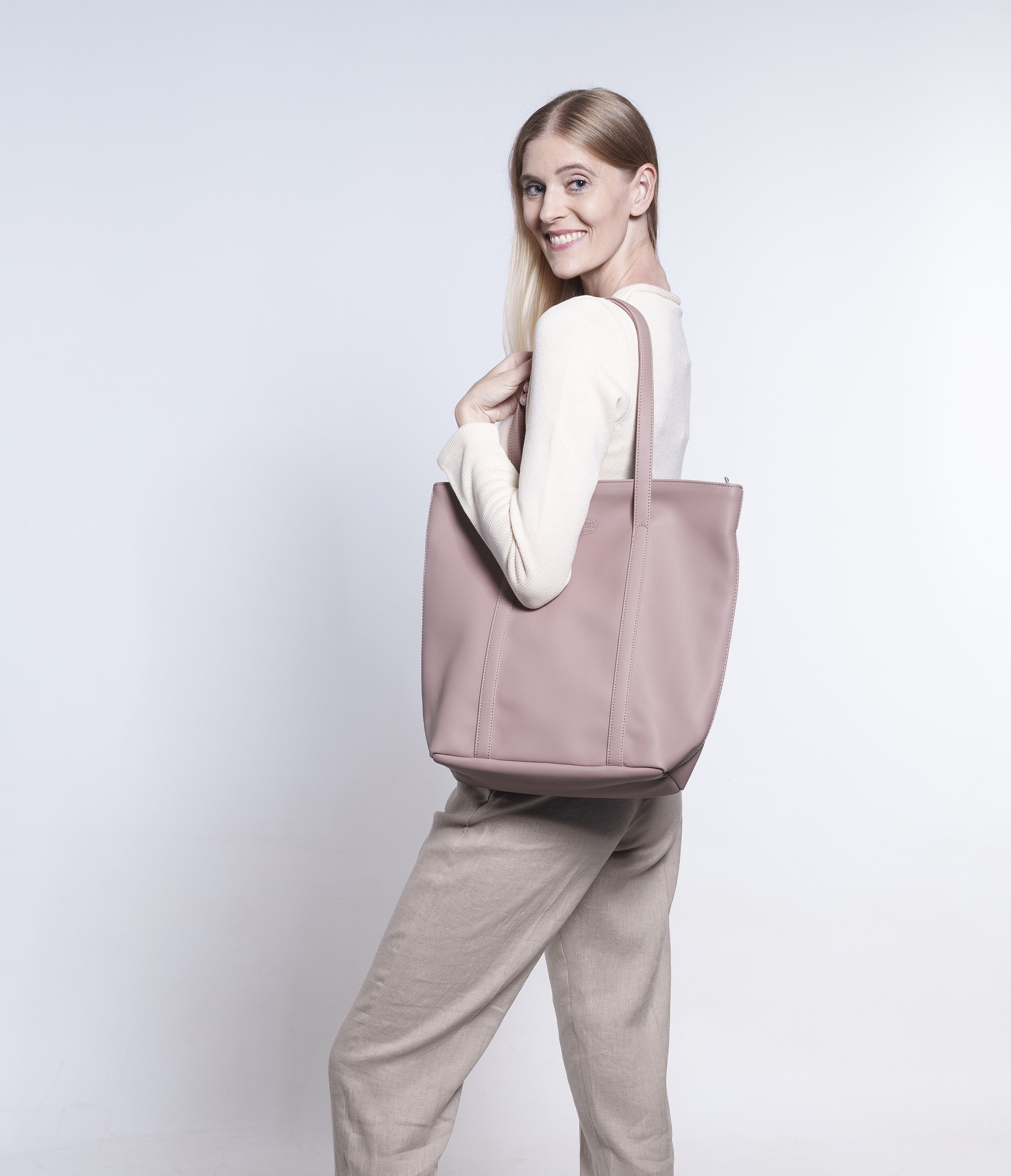 Shopper - Loretta RV Rose Dust